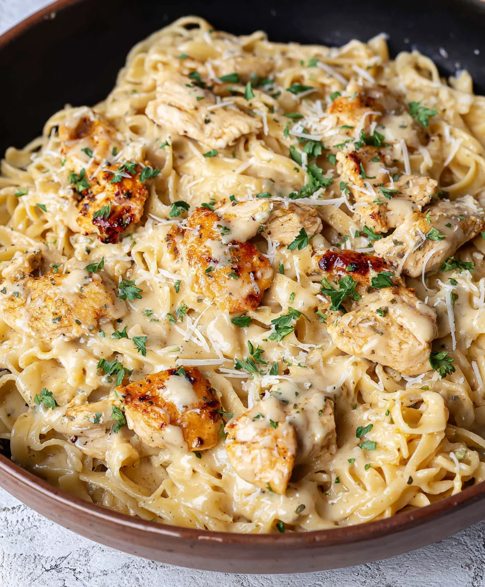 Garlic Parmesan Chicken Pasta Recipe - Easy & Delicious