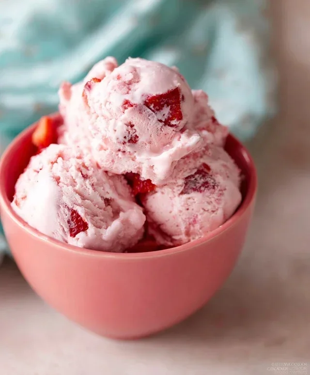 Homemade Strawberry Ice Cream